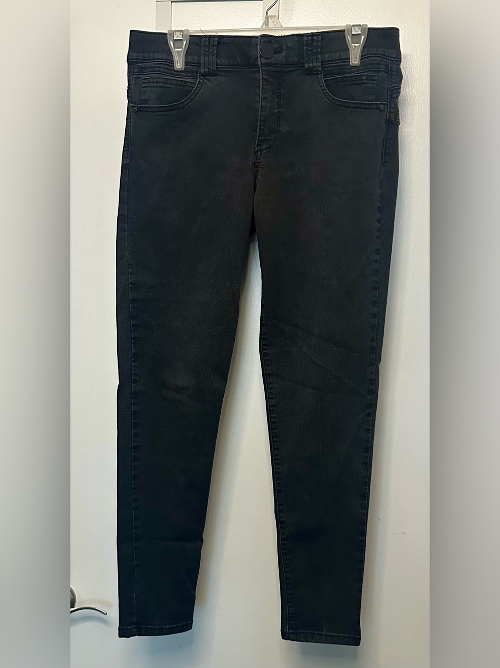 Democracy Black “Ab” Technology Skinny Jeans